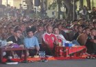 Kapolres-Pasuruan-Kota-Titip-Pesan-Pilkada-Damai-Saat-Nobar-Indonesia-Vs-Filipina