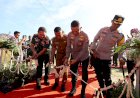 Sambut-Hari-Bhayangkara-ke-–-78-Kapolda-Jatim-Resmikan-Sumur-Air-Dalam-di-Ponorogo
