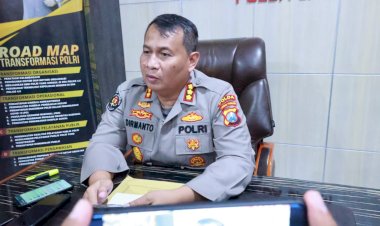 Polisi-Terjunkan-Tim-Dokter-RS-Bhayangkara-Untuk-Rawat-Korban-Kericuhan-Suporter-Gresik