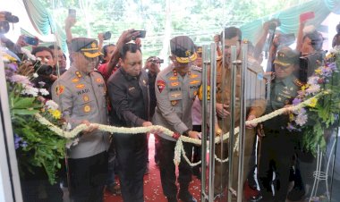 Kapolda-Jatim-Resmikan-Gedung-Meteor-dan-Polsubsektor-Kedopok-Polres-Probolinggo-Kota