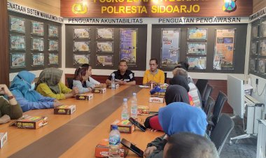 Humas-Polresta-Sidoarjo-Terus-Solidkan-Sinergi-bareng-Netizen