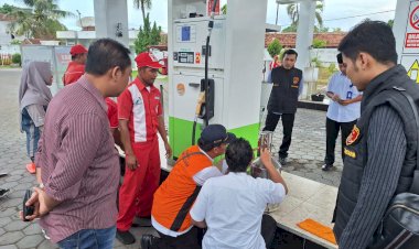 Pastikan-Keakuratan-Pengisian,-Tim-Gabungan-Polresta-Banyuwangi-Sidak-SPBU