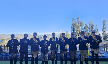 Kapolres-Probolinggo-Dikukuhkan-Sebagai-Warga-Kehormatan-Suku-Tengger