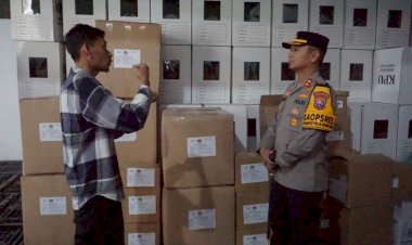 Kapolres-Mojokerto-Kota-Tinjau-Gudang-Logistik-KPU,-Pastikan-Keamanan-Pilkada-2024