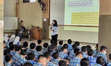 Kanit-PPA-Satreskrim-Polresta-Sidoarjo-Edukasi-Anti-Bullying-di-SMK-Yapalis-Krian