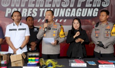 Polres-Tulungagung-Berhasil-Ungkap-Peredaran-Bahan-Peledak-Ilegal,-5-Tersangka-dan-6-Kg-Mesiu-Diamankan