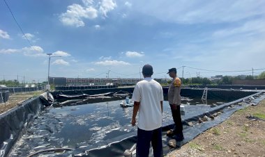 Polsek-Sedati-Polresta-Sidoarjo-Lakukan-Pengecekan-Budidaya-Udang-Intensif-di-Desa-Banjar-Kemuning