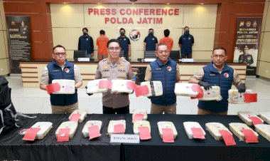Polda-Jatim-Berhasil-Ungkap-Jaringan-Narkoba-Internasional-21-Kg-Sabu-Senilai-22-Milyar-Disita