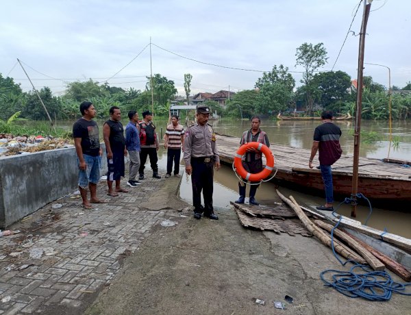 Polsek Balongbendo Cek Keamanan Penyeberangan Tambangan Perahu