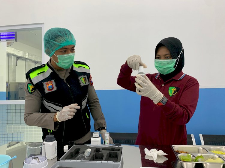 SPPG Polres Probolinggo Layani MBG 1.851 Pelajar di Maron